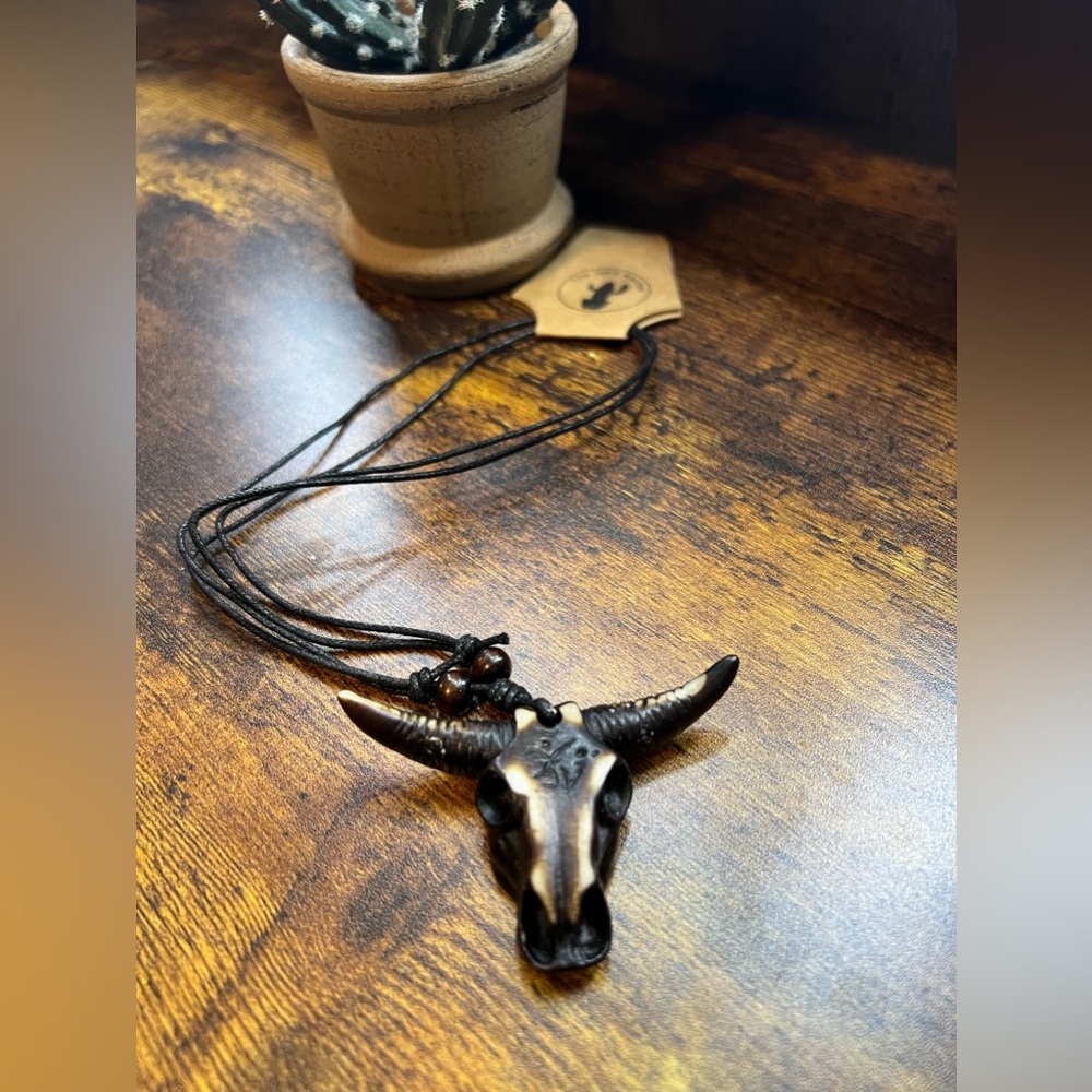 Skull necklace